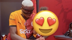 Osimhen insegna alla figlia il coro del Galatasaray: indizio di mercato via social?