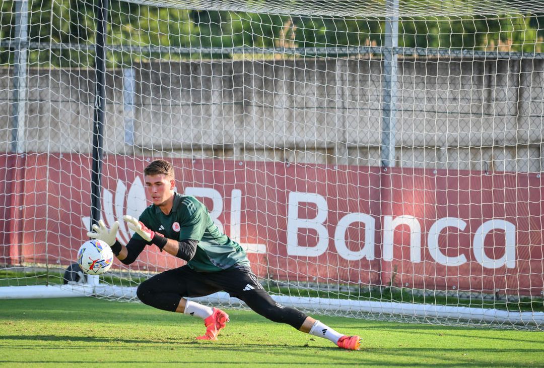 Trigoria, Dovbyk nel primo allenamento con i nuovi compagni – FOTO GALLERY - immagine 21