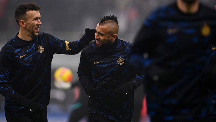 Botta e risposta tra ex Inter, Perisic chiama Vidal sui social e lui risponde: “Sei una…” - immagine 1