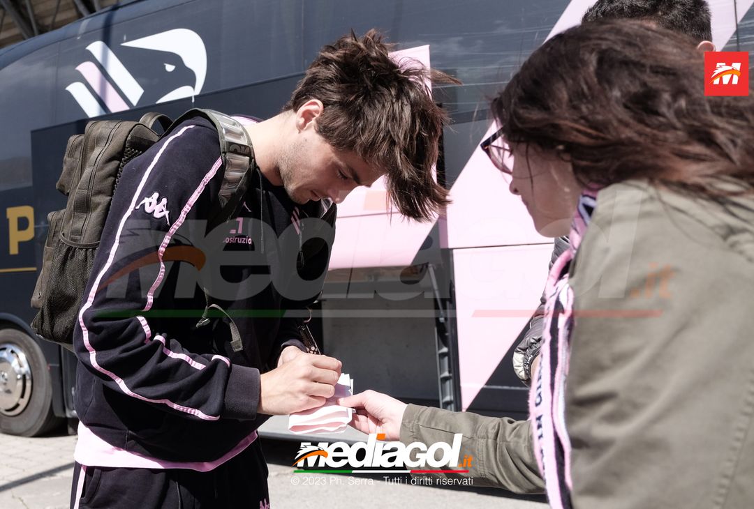 FOTO Venezia-Palermo, i Rosanero in partenza dal “Renzo Barbera” (GALLERY) - immagine 13