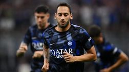 Inter, oggi gli esami di Acerbi. I tempi di recupero per Calhanoglu, Asllani e Zielinski…
