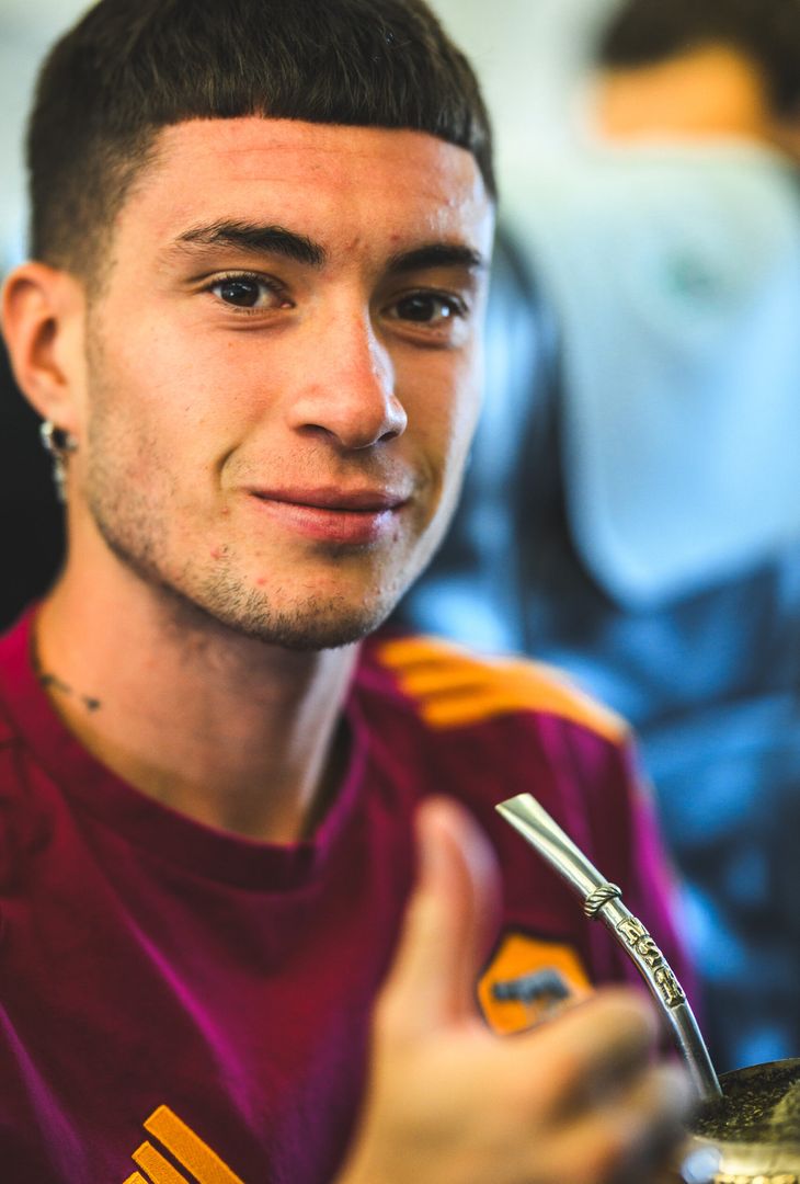 In partenza per Pisa: la Roma si prepara alla sfida – FOTO GALLERY - immagine 5