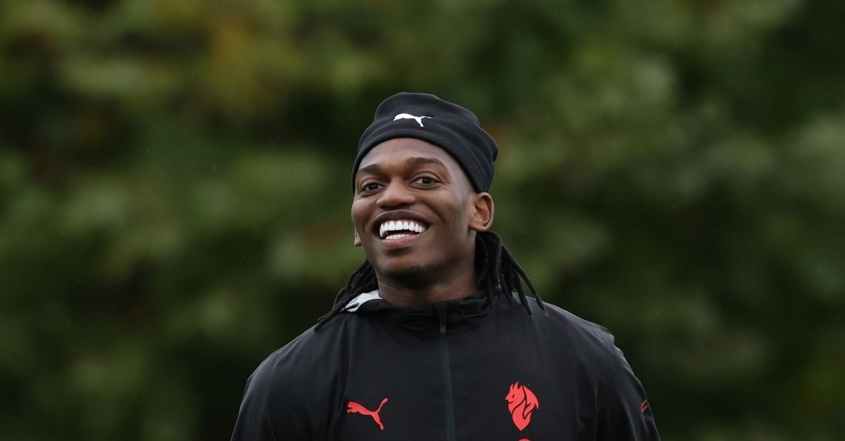 Milan Napoli, Allegri sorride: Leao in gruppo anche oggi. Pienamente recuperato