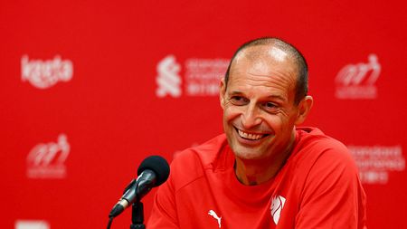 HONG KONG, CHINA - JULY 25: Massimiliano Allegri Head coach of AC Milan looks on during the Press Conference at Hong Kong Stadium on July 25, 2025 in Hong Kong, China. (Photo by Giuseppe Cottini/AC Milan via Getty Images) massimiliano-allegri-youssouf-fofana-conferenza-stampa-diretta-live-milan-liverpool-tv-news-dichiarazioni-foto-frasi-parole