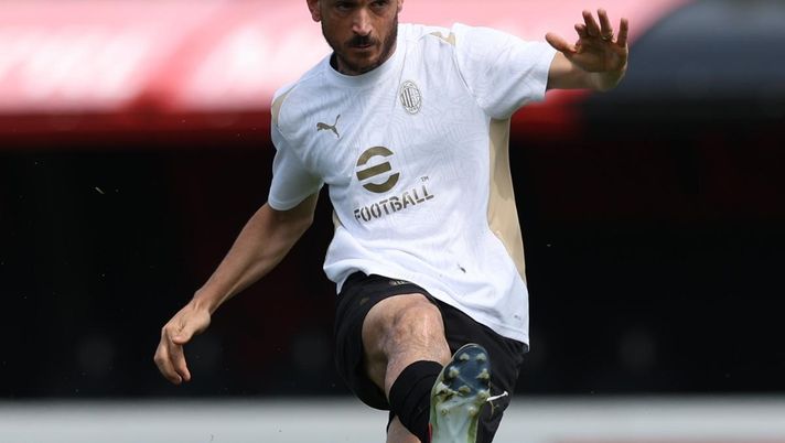 Alessandro Florenzi (ex difensore AC Milan), qui durante un allenamento a Milanello | Milan News (Getty Images) Florenzi: “Giocare per la Roma non è facile. A Milano non ci sono quelle pressioni” - immagine 1