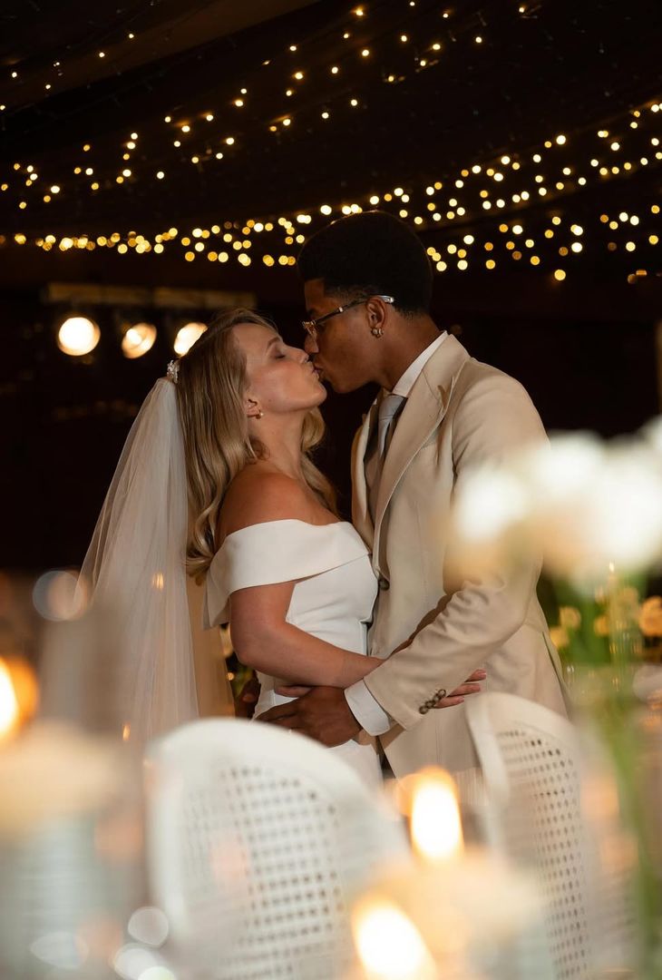 Neres sposa la sua Kira: le bellissime immagini del matrimonio – LA FOTOGALLERY - immagine 4