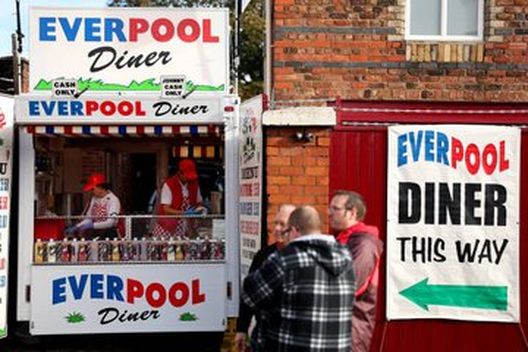 Merseyside derby: Peter tifa Liverpool, ma Rio no…- immagine 4