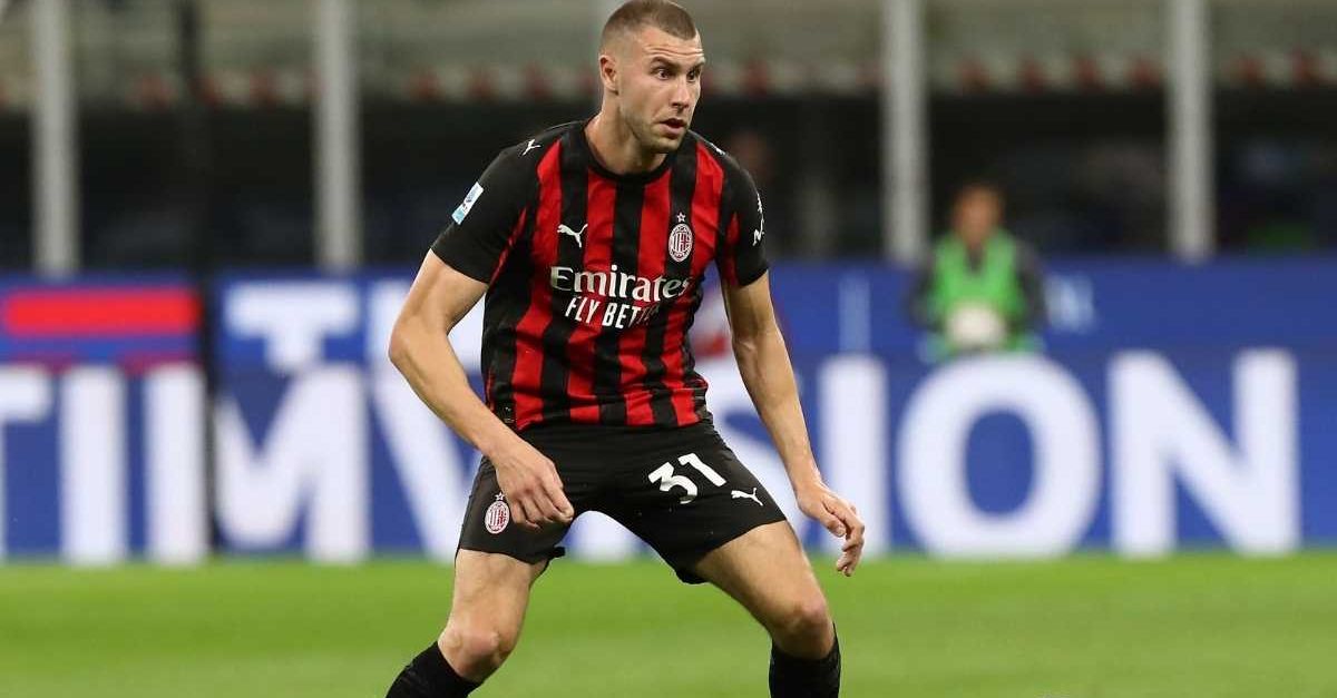 Schira: “Pavlovic è pronto a restare al Milan. Tare lo stima molto” Schira: “Pavlovic è pronto a restare al Milan. Tare lo stima molto”