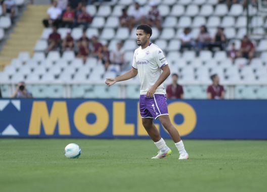 Simon Sohm of ACF Fiorentina during the Italian Serie A, 2025/26 season, football match between Torino FC and ACF Fiorentina on 31 August 2025 at Stadio Olimpico Grande Torino, Turin, Italy. Photo Nderim Kaceli Calciomercato Serie A: un ex Toro vola in Premier, affari tra Roma e Genoa- immagine 4