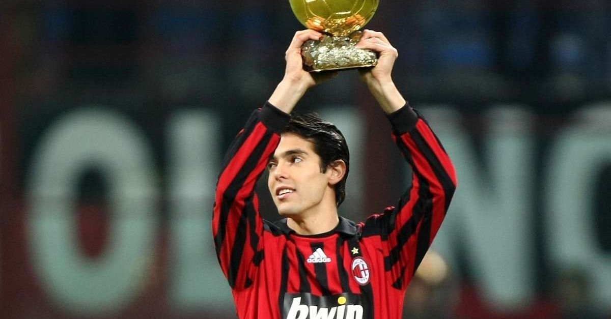 Amarcord, 18 anni fa Kakà alzava l’ultimo Pallone D’Oro rossonero coronando una stagione perfetta