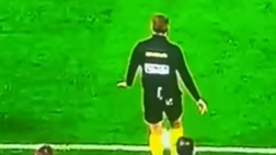 Alvino: “Il 4° uomo passa la palla al Milan per accelerare il gioco, mai visto” VIDEO