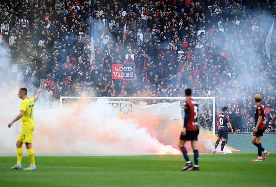 Genoa-Lazio, fumogeni