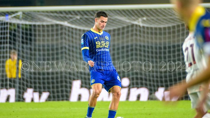 Verona con la Fiorentina, in difesa Magnani con Coppola Verona con la Fiorentina, in difesa Magnani con Coppola - immagine 1