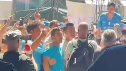 Presentazione Conte, il coro dei tifosi del Napoli contro la Juventus