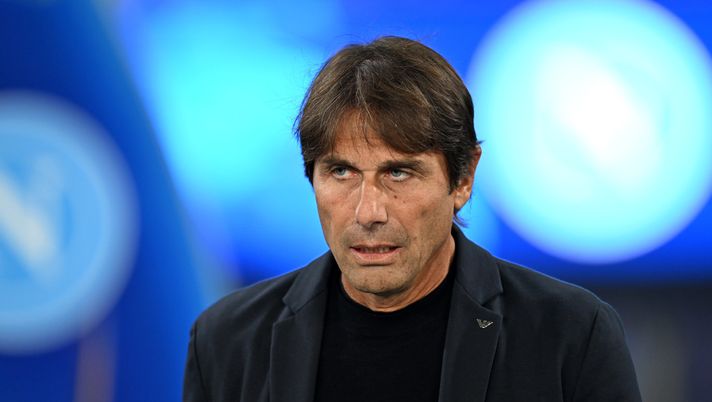 NAPLES, ITALY - OCTOBER 01: Antonio Conte SSC Napoli head coach during the UEFA Champions League 2025/26 League Phase MD2 match between SSC Napoli and Sporting Clube de Portugal at Stadio Diego Armando Maradona on October 01, 2025 in Naples, Italy. (Photo by Francesco Pecoraro/Getty Images) Spalletti-Conte, soltanto due precedenti tra i due allenatori. Chi ha avuto la meglio? - immagine 1