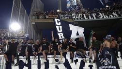 Tensioni a Lecce, individuati 100 tifosi senza biglietto: le indagini della Questura