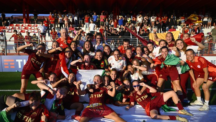 La Roma Femminile celebra la vittoria dello Scudetto Under 17 – FOTO - immagine 1