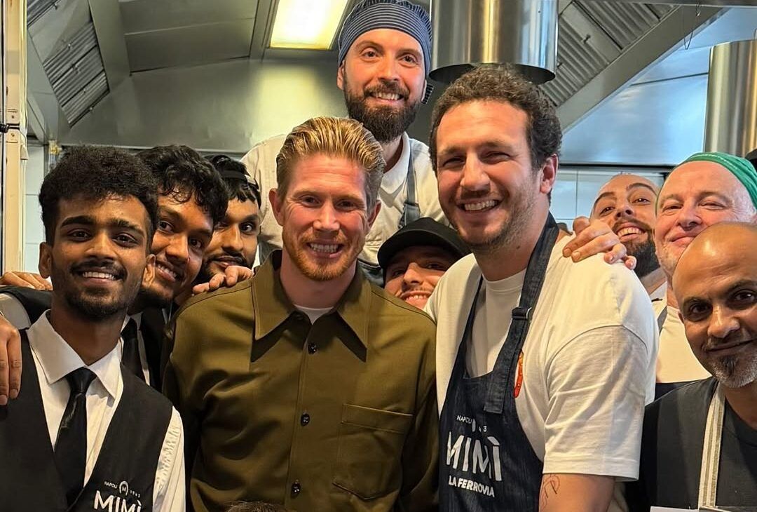 De Bruyne, serata di relax da Mimì alla Ferrovia: sorrisi e autografi – LA GALLERY- immagine 1