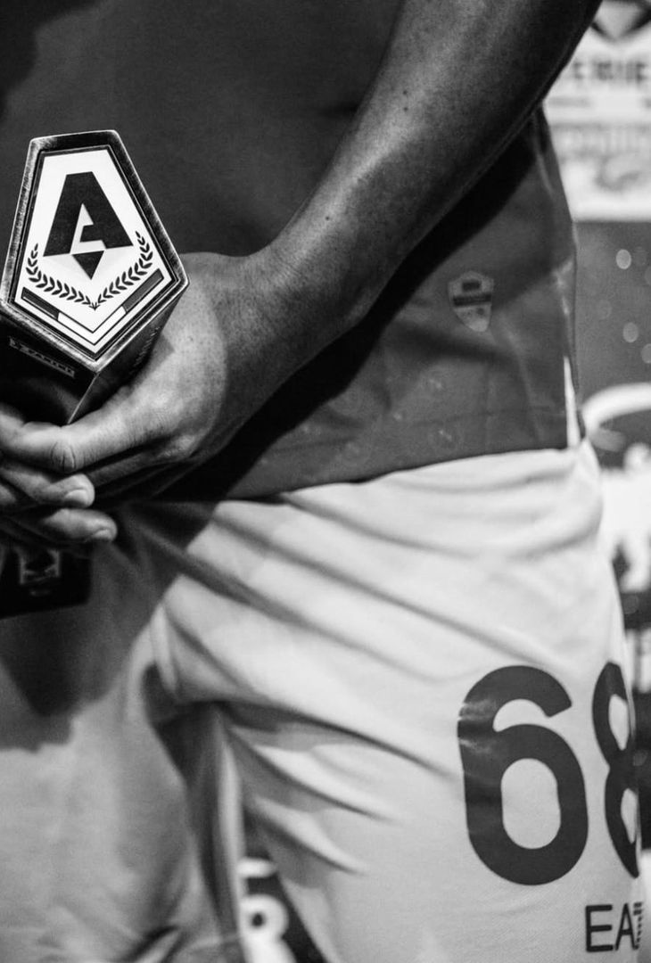 Il Napoli ha pubblicato sui suoi profili social una serie di scatti che ritraggono gli azzurri in alcuni momenti salienti del big match contro l'Inter.