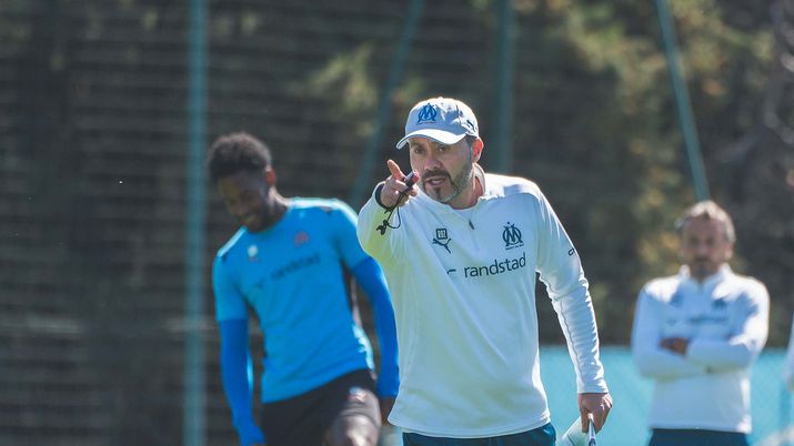 De Zerbi suona la carica: “Voglio arrivare fino alla fine in Champions League” roberto de zerbi