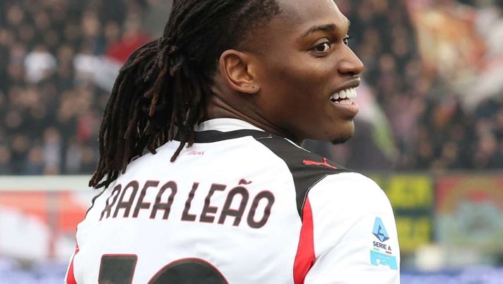 Rafael Leao (attaccante AC Milan), qui durante Cremonese-Milan 0-2 (Serie A 2025-2026) | News (Getty Images) Adani: 'Leao, prestazione da 4. Poi però ha fatto il gol. Non è un caso che il Milan vince alla fine'