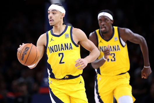 Indiana a picco nella eastern conference con 2 vittorie e 15 sconfitte (Photo by Dean Mouhtaropoulos/Getty Images) Raptors-Pacers, NBA: dove vedere la partita in streaming gratis e diretta TV- immagine 2