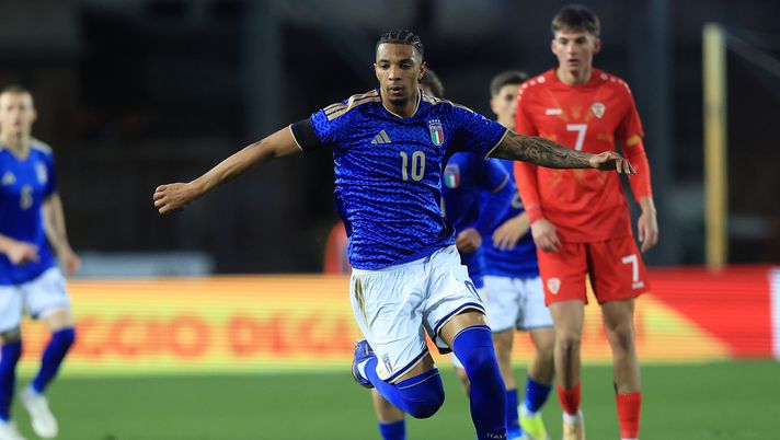 EMPOLI, ITALY - MARCH 26: Cher Ndour of Italy U21 in action during the UEFA Under 21 EURO Qualifier match between Italy U21 and North Macedonia U21 at Stadio Carlo Castellani on March 26, 2026 in Empoli, Italy. (Photo by Gabriele Maltinti/Getty Images) Italia, Baldini per la rinascita. Ndour e Comuzzo verso l’esordio in azzurro? - immagine 1