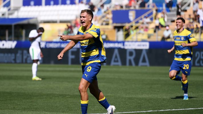 PARMA, ITALY - MAY 24: Mateo Pellegrino of Parma Calcio 1913 celebrates scoring his team's first goal during the Serie A match between Parma Calcio 1913 and US Sassuolo Calcio at Stadio Ennio Tardini on May 24, 2026 in Parma, Italy. (Photo by Alessandro Sabattini/Getty Images) Da Parma: “Pellegrino? Vorrebbero cederlo su un mercato in particolare” - immagine 1