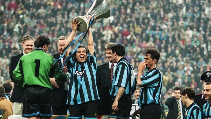 Sosa: “Di Canio era ancora più pazzo di me. Bergkamp? Mi faceva incazzare che…” - immagine 1