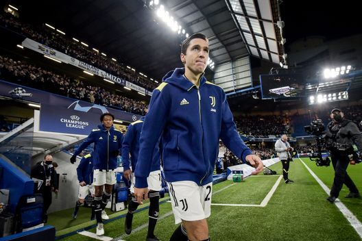 LONDON, ENGLAND - NOVEMBER 23: Federico Chiesa of Juventus during the UEFA Champions League group H match between Chelsea FC and Juventus at Stamford Bridge on November 23, 2021 in London, England. (Photo by Daniele Badolato - Juventus FC/Juventus FC via Getty Images) Vecchie ruggini, il pubblico atalantino accompagna coi fischi ogni tocco di Chiesa- immagine 2