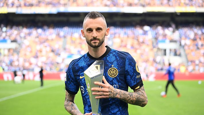 Inter, una tifosa a Brozovic: “Chiedi 40 milioni agli arabi”. Lui risponde così - immagine 1