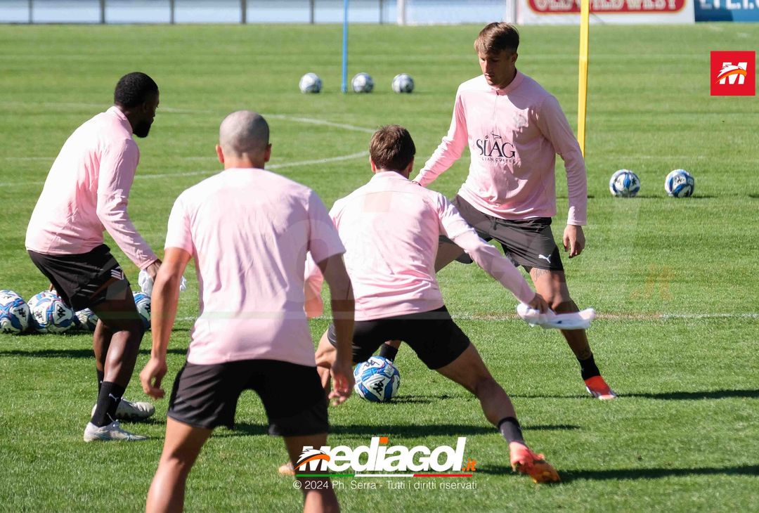 FOTO Ritiro Palermo, seduta mattutina ad Aquagranda (GALLERY) - immagine 33