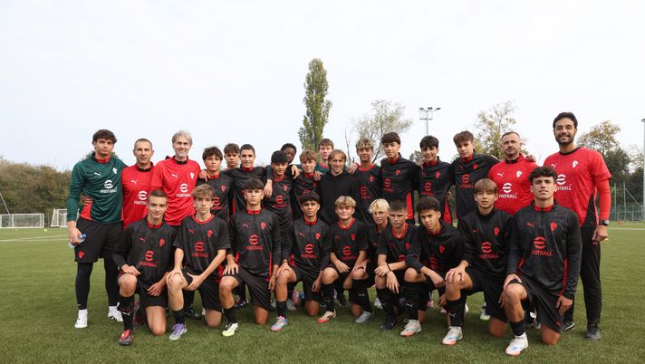 MILAN, ITALY - OCTOBER 14: Luka Modric during thevisit AC Milan Youth & Women Training Center at Vismara PUMA House of Football on October 14, 2025 in Milan, Italy. (Photo by Vincenzo Lombardo/AC Milan via Getty Images) Milan, come sta andando il tuo settore giovanile? - immagine 1