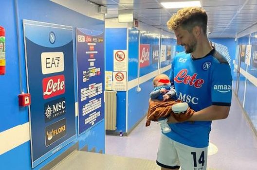 Kat scrive al marito Mertens: “È stata dura, ma Istanbul ci ha accolto. Orgogliosa di te”- immagine 2