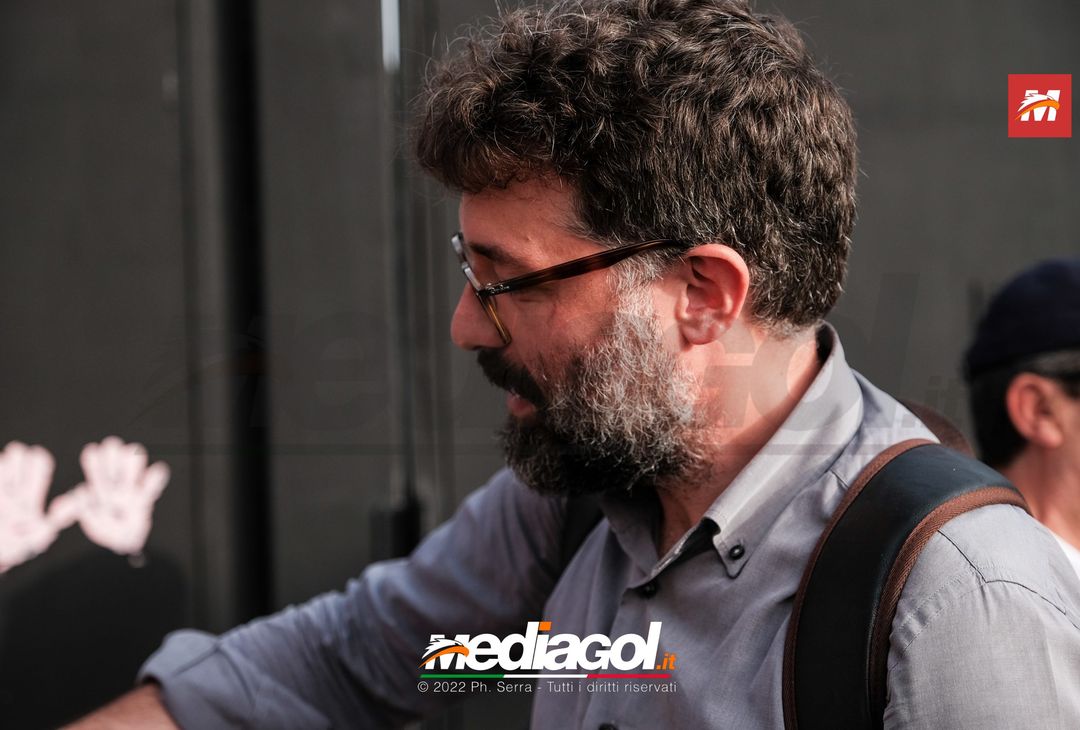 FOTO Palermo, le impronte rosa sul murales del ‘Renzo Barbera’ (Gallery) - immagine 69