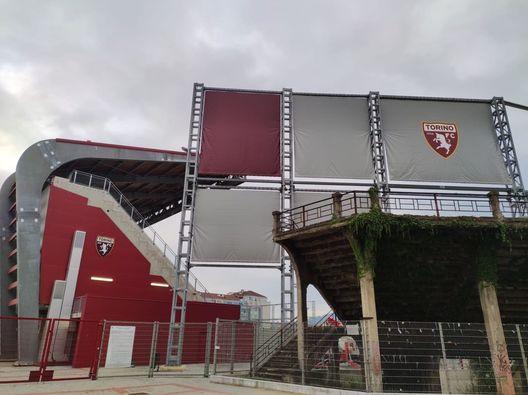 Torino, al Filadelfia arrivano i teloni fissi: le foto- immagine 2