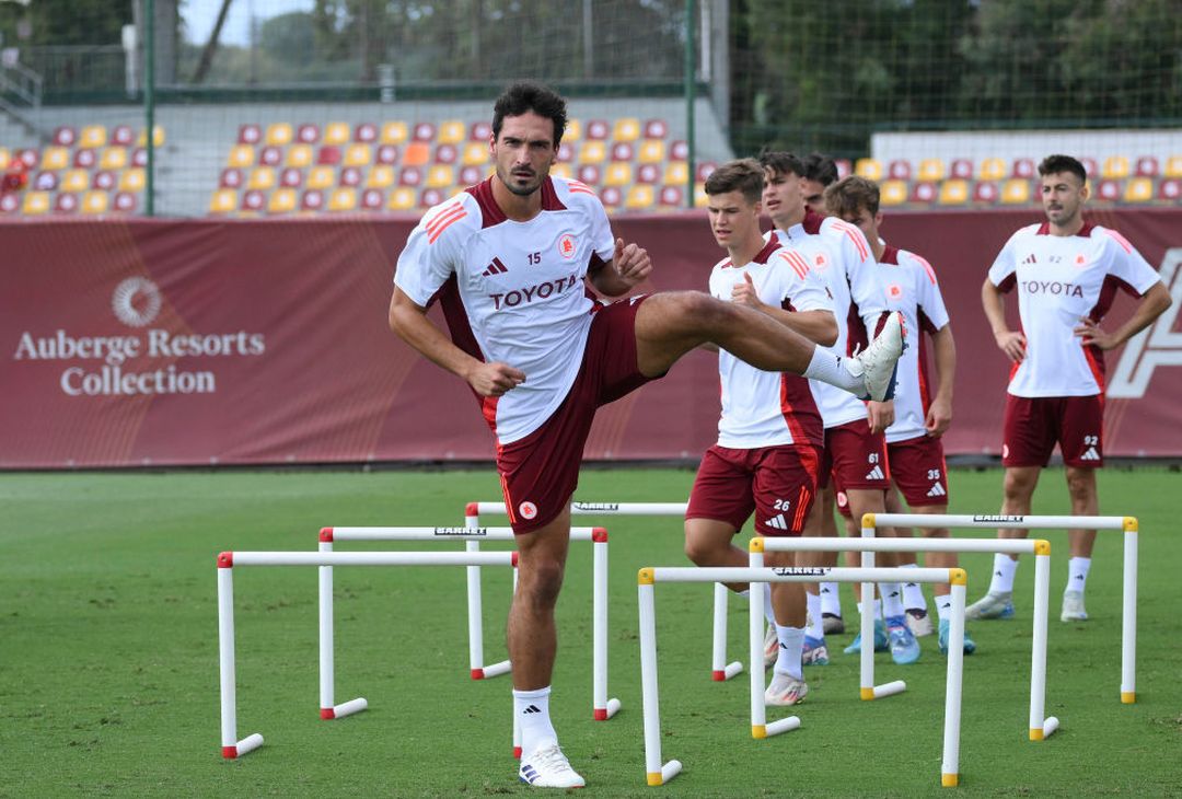 Roma, l’allenamento prima della partenza per la Svezia – FOTO GALLERY - immagine 7