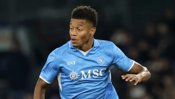 NAPLES, ITALY - NOVEMBER 24: David Neres of Napoli during the Serie A match between Napoli and AS Roma at Stadio Diego Armando Maradona on November 24, 2024 in Naples, Italy. (Photo by Francesco Pecoraro/Getty Images) Napoli, Neres è tornato: al fanta puntateci ancora perché ha già dimostrato una cosa - immagine 1