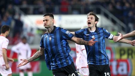 BERGAMO, ITALY - APRIL 24: Gianluca Scamacca of Atalanta BC celebrates a goal which is later ruled out by the Video Assistant Referee during the Coppa Italia Semi-final second leg match between Atalanta and ACF Fiorentina at Stadio Atleti Azzurri d'Italia on April 24, 2024 in Bergamo, Italy. (Photo by Marco Luzzani/Getty Images)