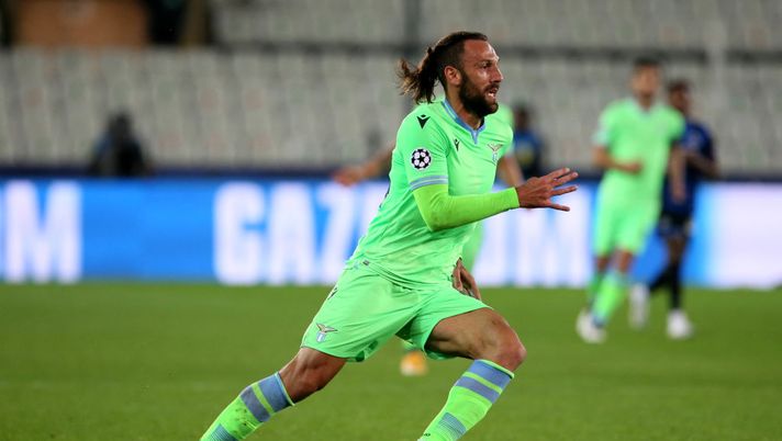 BRUGGE, BELGIUM - OCTOBER 28: Vedat Muriqi of SS Lazio during the UEFA Champions League Group F stage match between Club Brugge KV and SS Lazio at Jan Breydel Stadium on October 28, 2020 in Brugge, Belgium. (Photo by Giampiero Sposito/Getty Images) La probabile formazione della Lazio: spazio per Vavro e Muriqi, ipotesi 4-3-1-2 - immagine 1