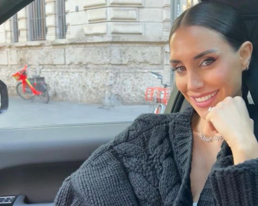 Lady Candreva agli hater: “Perché non faccio come le altre wags? Non sono abbastanza ricca” Lady Candreva agli hater: “Perché non faccio come le altre wags? Non sono abbastanza ricca” - immagine 1