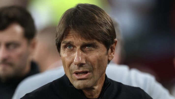 LONDON, ENGLAND - AUGUST 31: Manager Antonio Conte of Tottenham Hotspur during the Premier League match between West Ham United and Tottenham Hotspur at London Stadium on August 31, 2022 in London, England. (Photo by Eddie Keogh/Getty Images) INFO SOS – Conte-Napoli, ecco la decisione sulla clausola di uscita - immagine 1