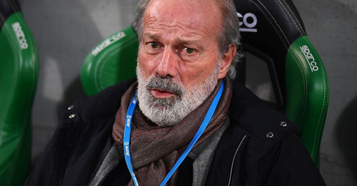 Napoli, Sabatini: "Confermerei Conte ad una sola condizione"