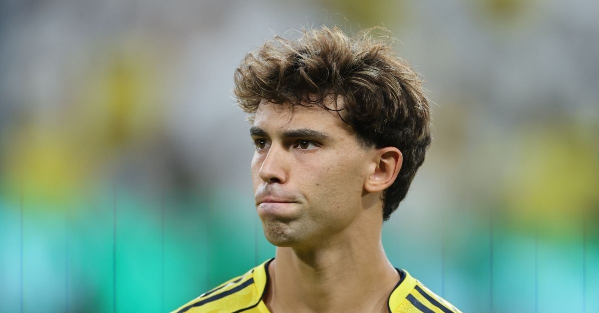 Cristiano Ronaldo difende l’ex Milan Joao Felix: “Non capite niente di calcio” Cristiano Ronaldo difende l’ex Milan Joao Felix: “Non capite niente di calcio”