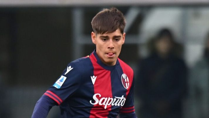 BOLOGNA, ITALY - JANUARY 18: Benjamin Dominguez of Bologna runs with the ball during the Serie A match between Bologna and Monza at Stadio Renato Dall'Ara on January 18, 2025 in Bologna, Italy. (Photo by Alessandro Sabattini/Getty Images) Così cambia la formazione del Bologna senza Ndoye: occhio a tre ballottaggi, c’è Calabria - immagine 1