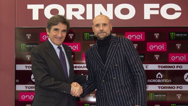 TURIN, ITALY - DECEMBER 11: (L-R) Urbano Cairo President of Torino FC and Gianluca Petrachi of Torino FC during the Torino FC Unveil New Sporting Director Gianluca Petrachi at Stadio Olimpico Grande Torino on December 11, 2025 in Turin, Italy. (Photo by Stefano Guidi - Torino FC/Torino FC 1906 via Getty Images) calciomercato torino cairo petrachi