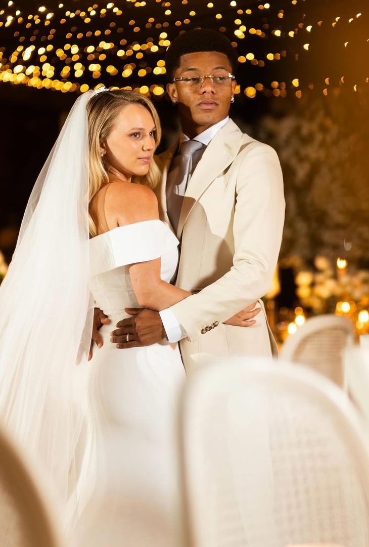 Neres sposa la sua Kira: le bellissime immagini del matrimonio – LA FOTOGALLERY - immagine 12