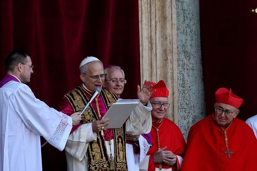 Getty Images L’Inter accoglie il nuovo Pontefice: “Benvenuto Papa Leone XIV”. I tifosi ironizzano così- immagine 2
