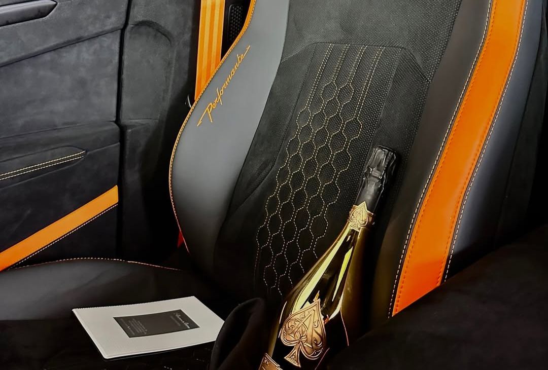 Lucca si regala la Lamborghini Urus