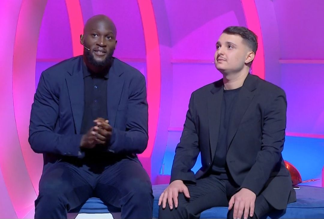 GALLERY Lukaku, cuore d’oro: sorpresa speciale ad un tifoso a C’è Posta Per Te - immagine 11